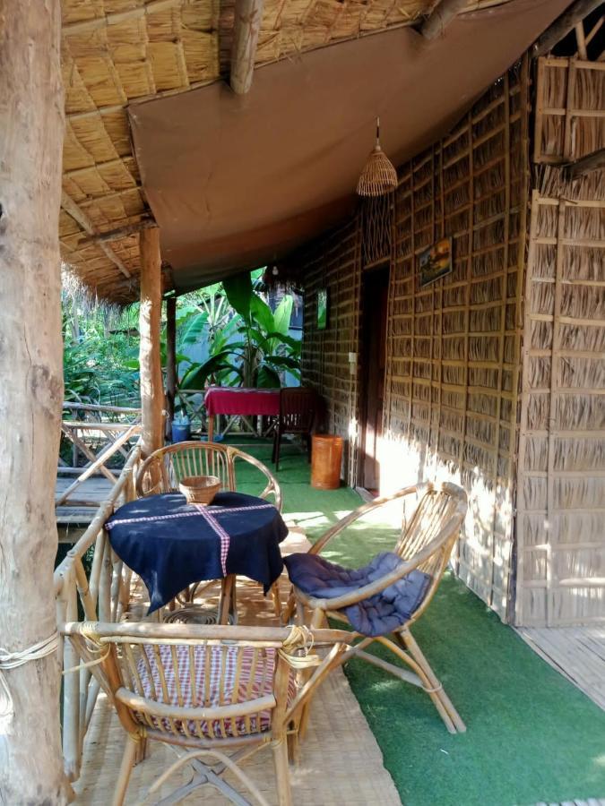 About Sarin Homestay Battambang Eksteriør bilde