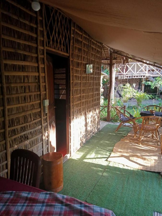 About Sarin Homestay Battambang Eksteriør bilde